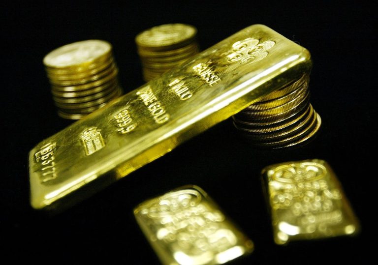 Bullion Hits The Skids As Investors Dump $900 Million Of Gold