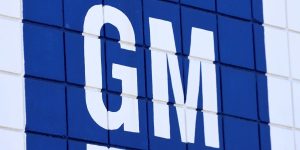 GM stock sinks to 3-year low after report that faulty air-bag parts may lead to massive recall