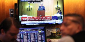 Bank earnings ahead after a weak quarter for stocks, but the biggest names remain favored