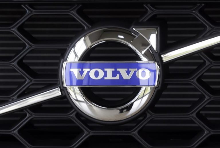 Volvo braces for slower truck markets next year after Q3 profit beat