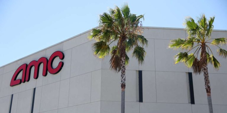 AMC’s most liquid bond is rallying following the movie-theater chain’s fourth-quarter results