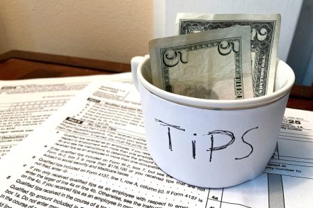 How to Qualify for the New $25,000 Tip Deduction on 2025 Taxes