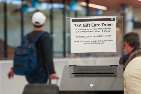 Trump Signs Order to Pay TSA Workers With No DHS Shutdown End in Sight
