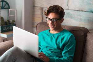 5 Low-Effort Side Hustles You Can Actually Do While Watching TV